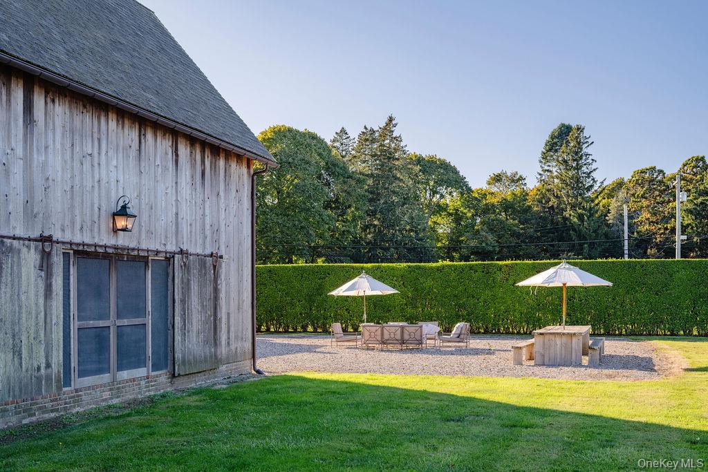 29500 Main Rd, Cutchogue, NY 11935