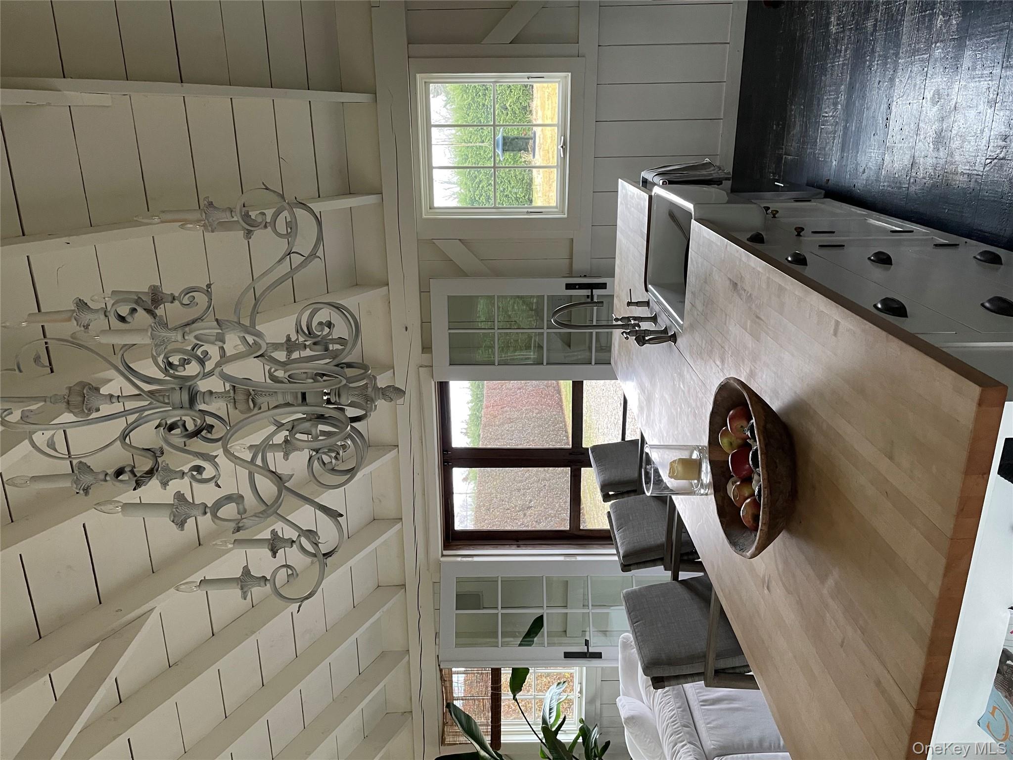 29500 Main Rd, Cutchogue, NY 11935