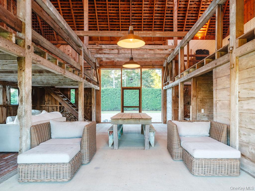 29500 Main Rd, Cutchogue, NY 11935