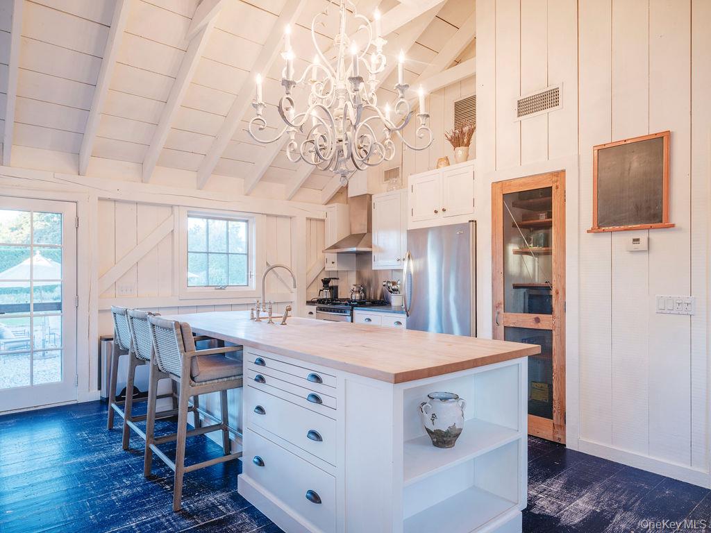 29500 Main Rd, Cutchogue, NY 11935