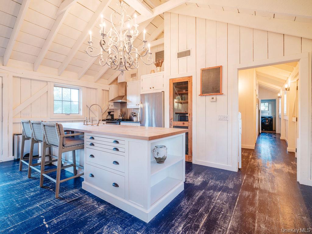 29500 Main Rd, Cutchogue, NY 11935