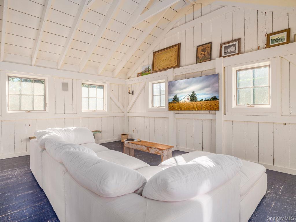 29500 Main Rd, Cutchogue, NY 11935