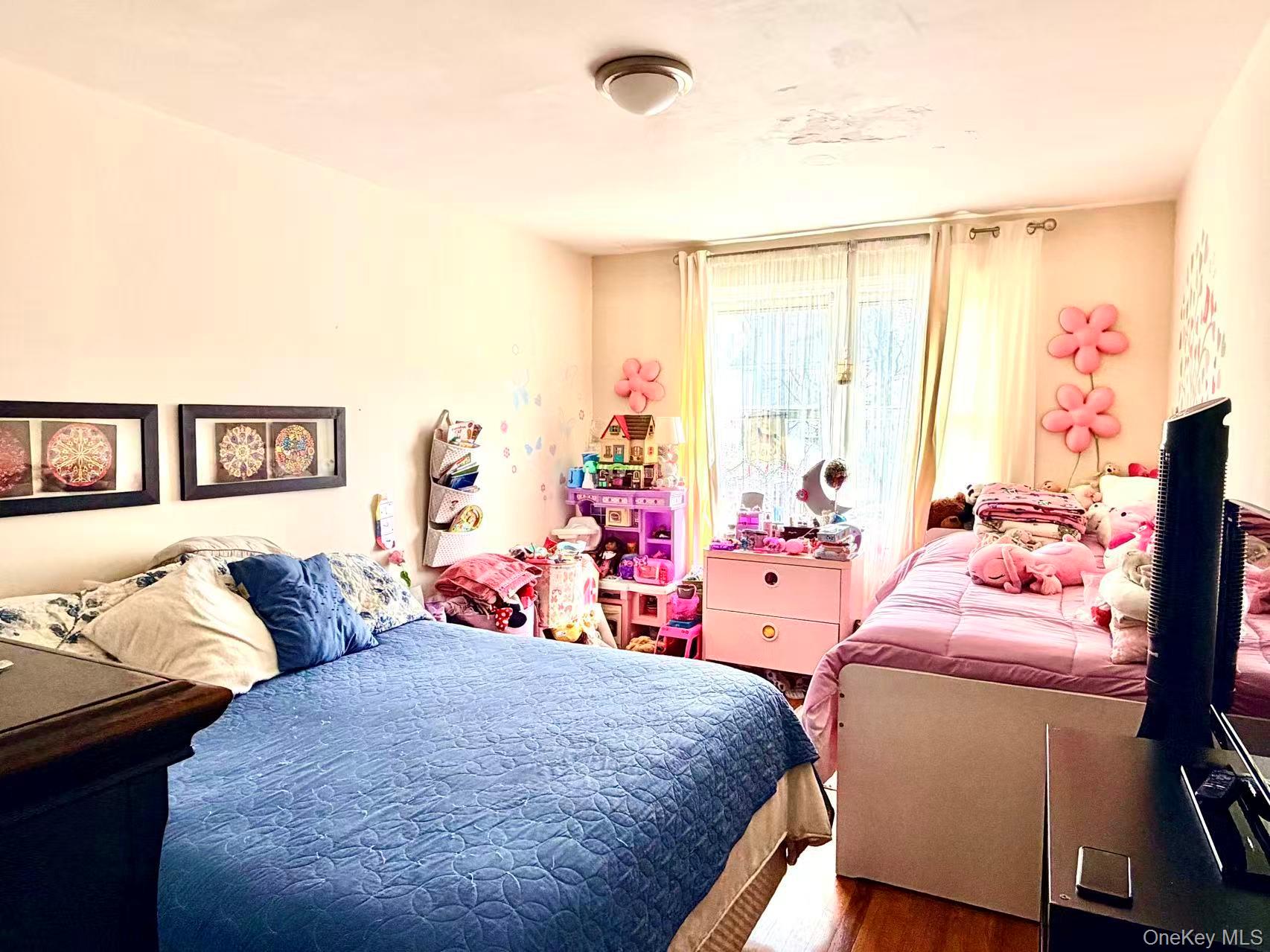 6143 157th Street, Flushing, NY 11367