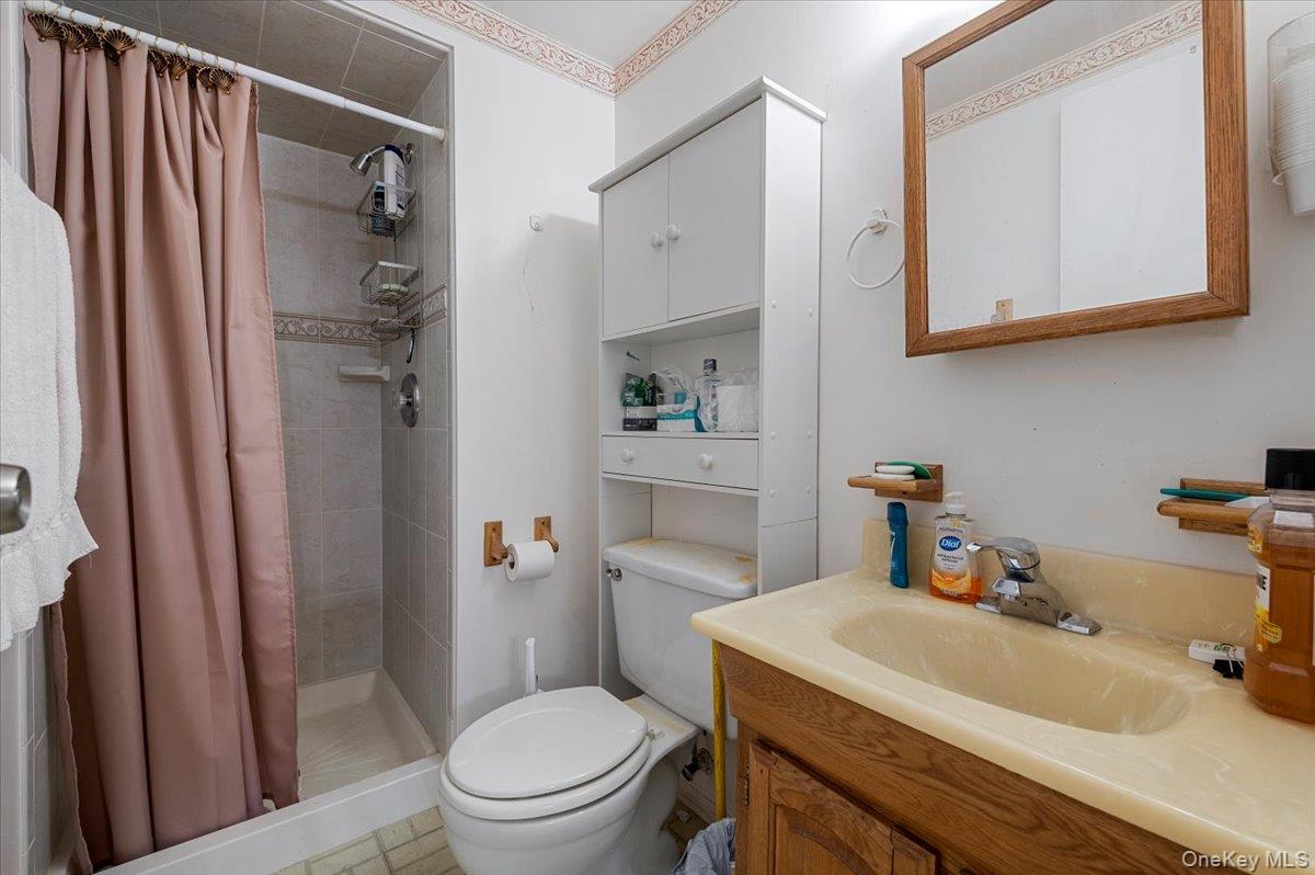 342 9th Street, West Babylon, NY 11704