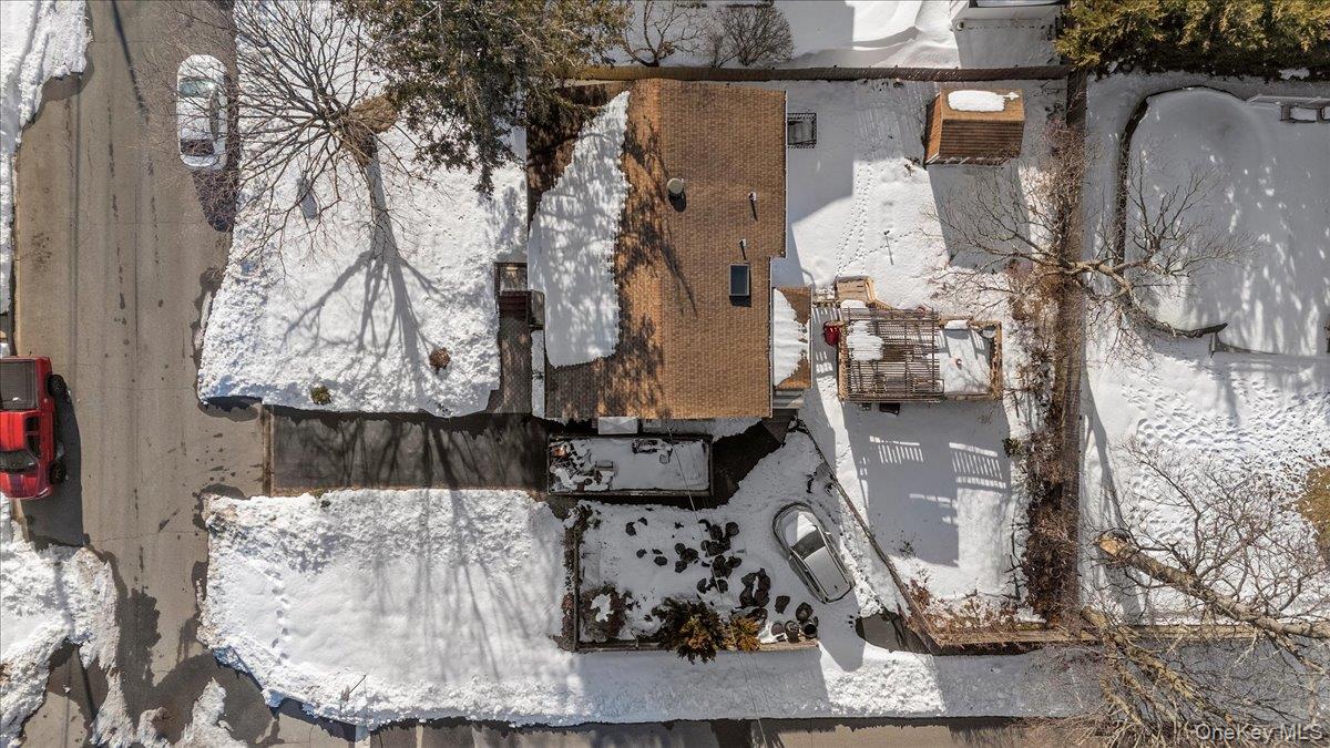 342 9th Street, West Babylon, NY 11704