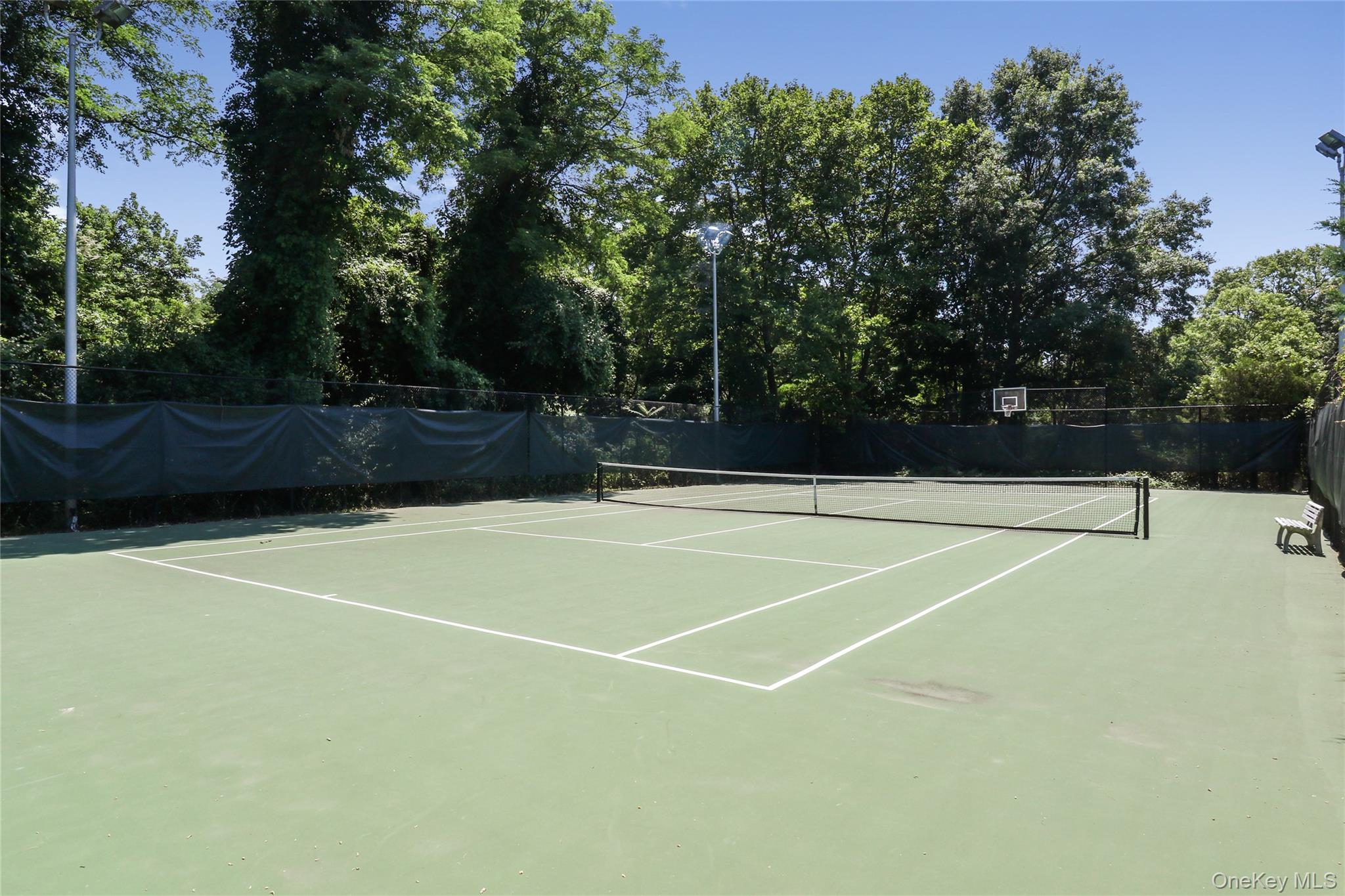 109 Glen Way, Syosset, NY 11791