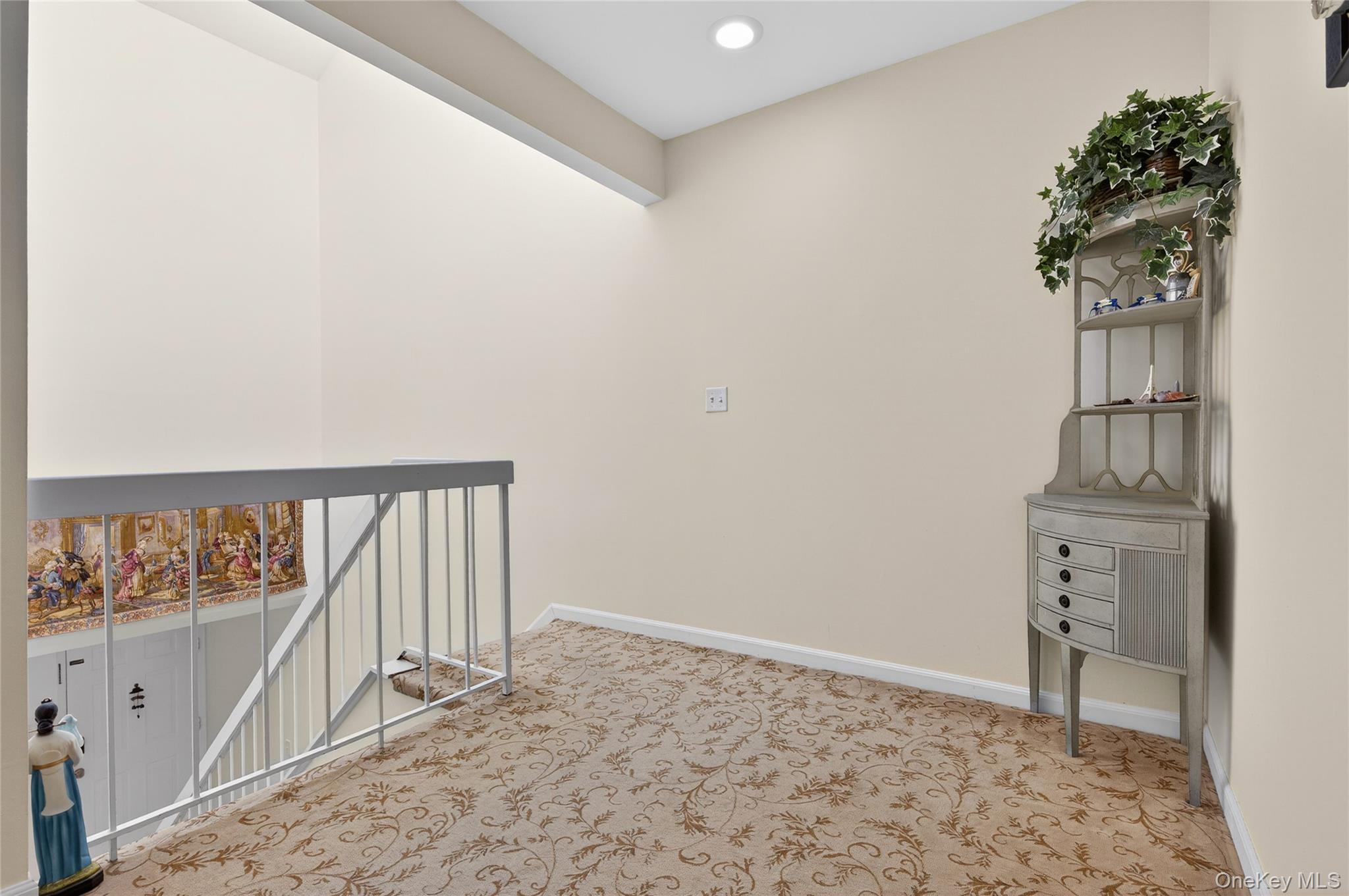 109 Glen Way, Syosset, NY 11791