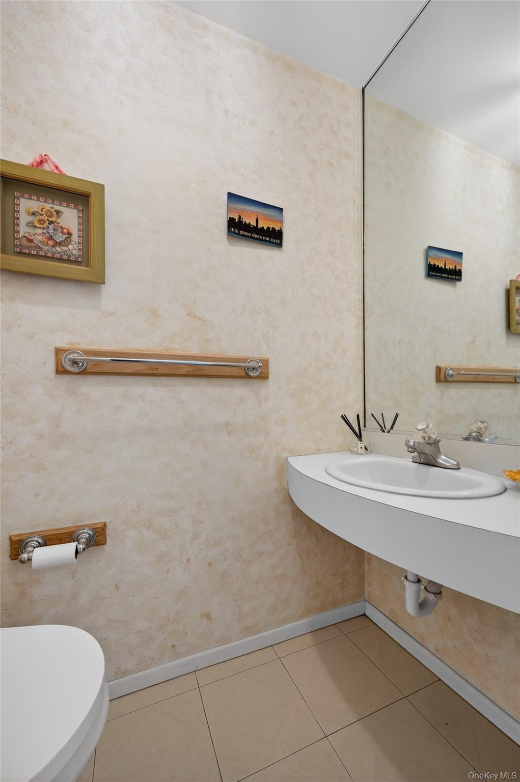 109 Glen Way, Syosset, NY 11791