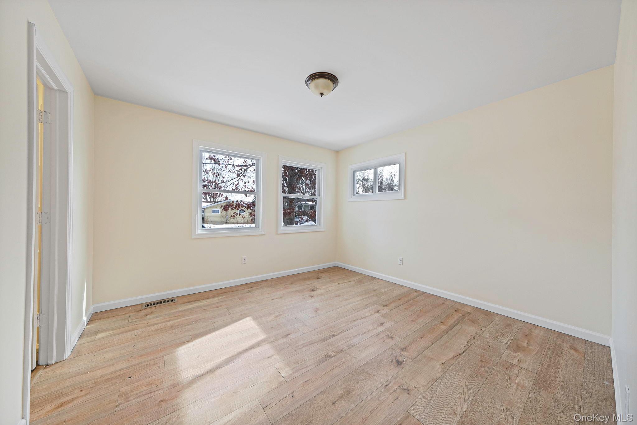 22 Overbrook Street, Riverhead, NY 11901