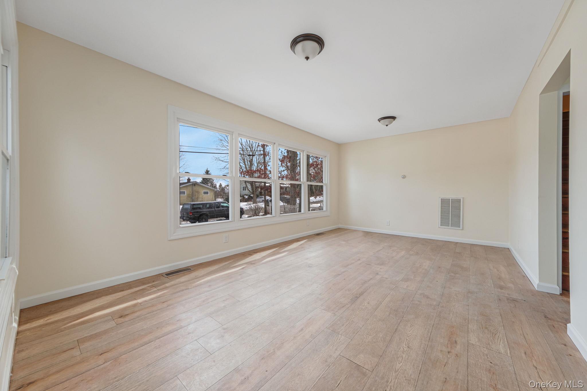 22 Overbrook Street, Riverhead, NY 11901