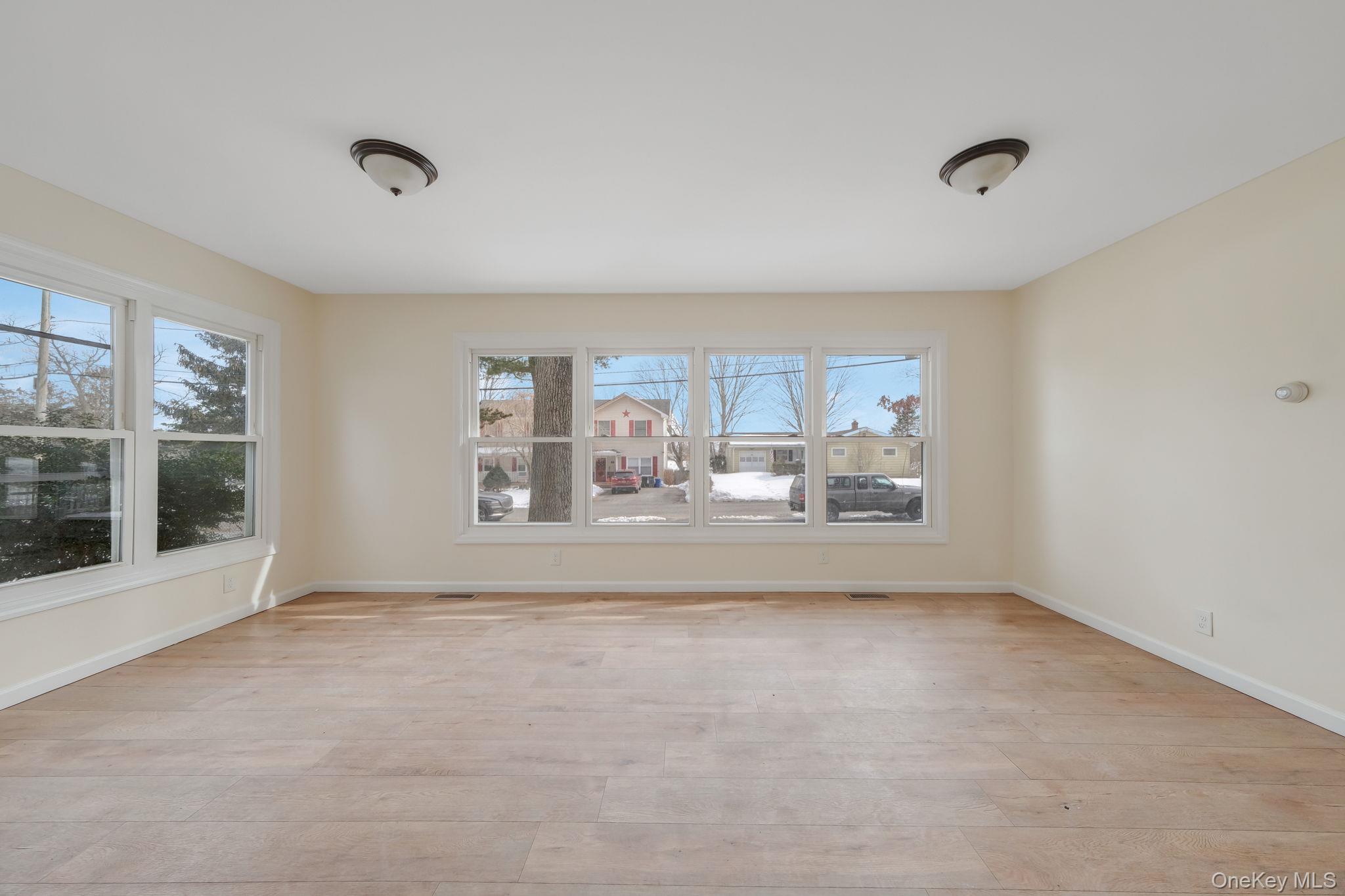 22 Overbrook Street, Riverhead, NY 11901