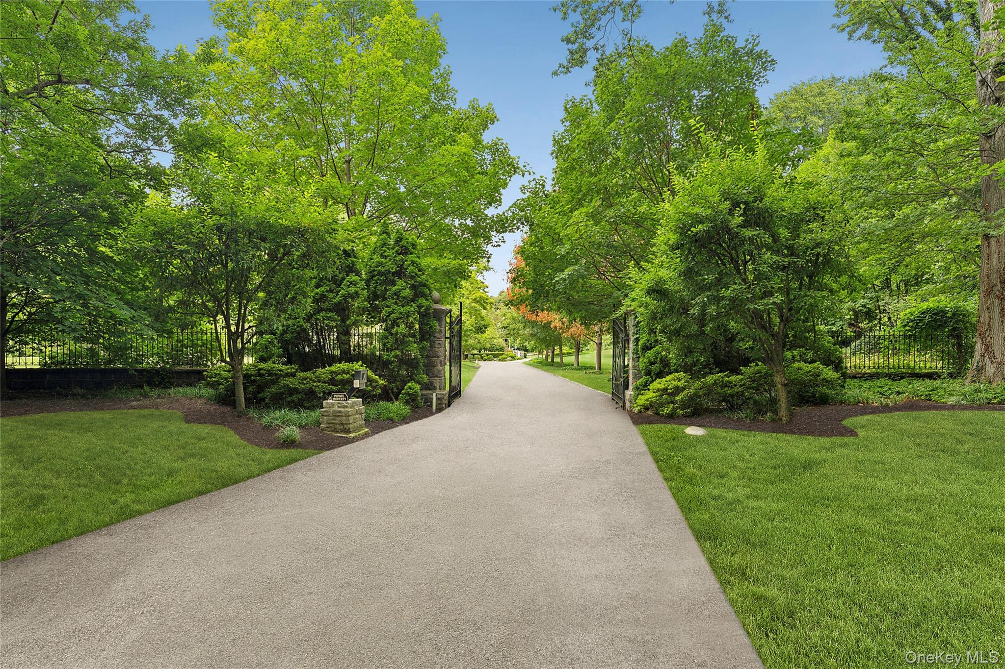 45 Cedar Lane, Port Washington, NY 11050