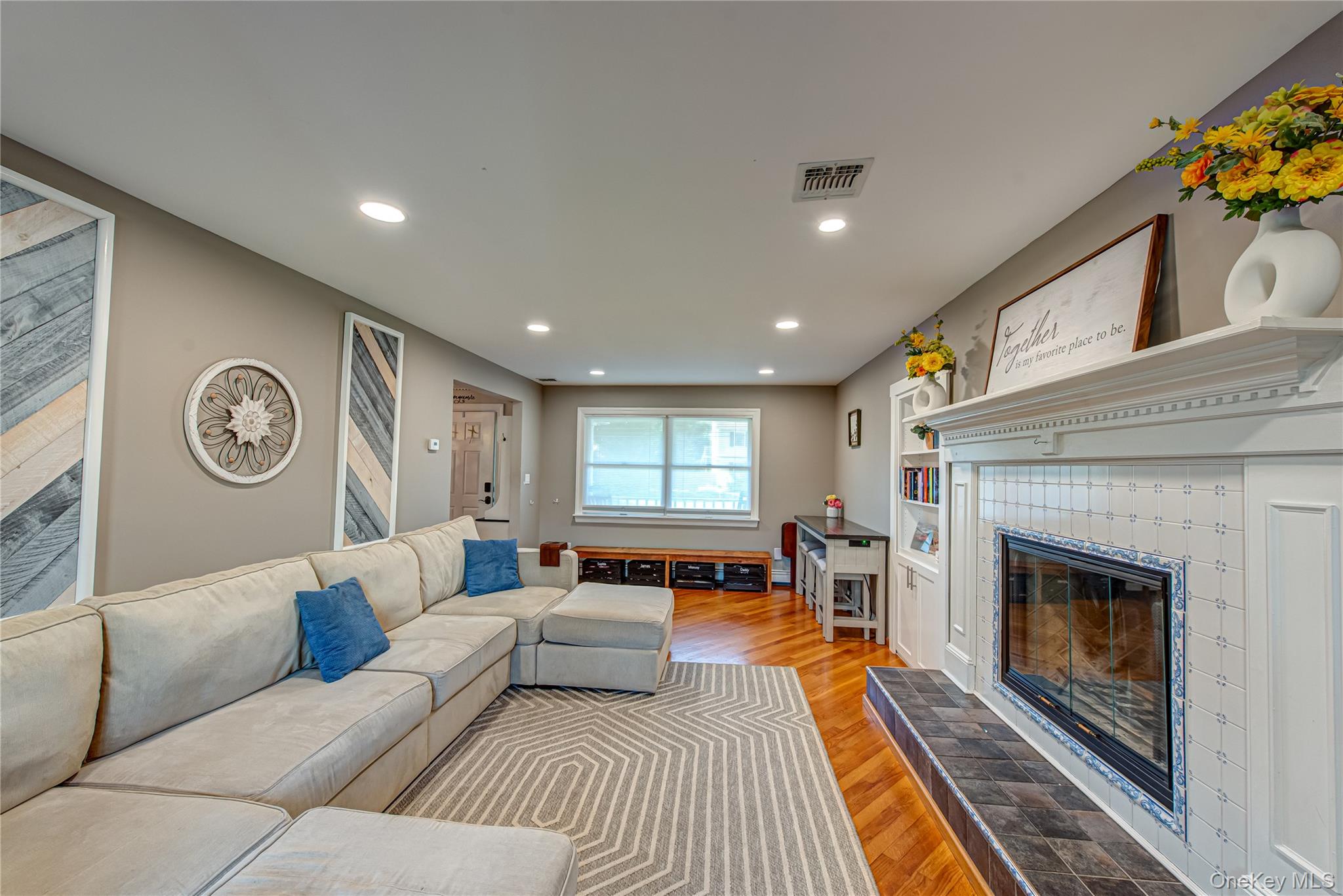 9 Donna Place, East Islip, NY 11730