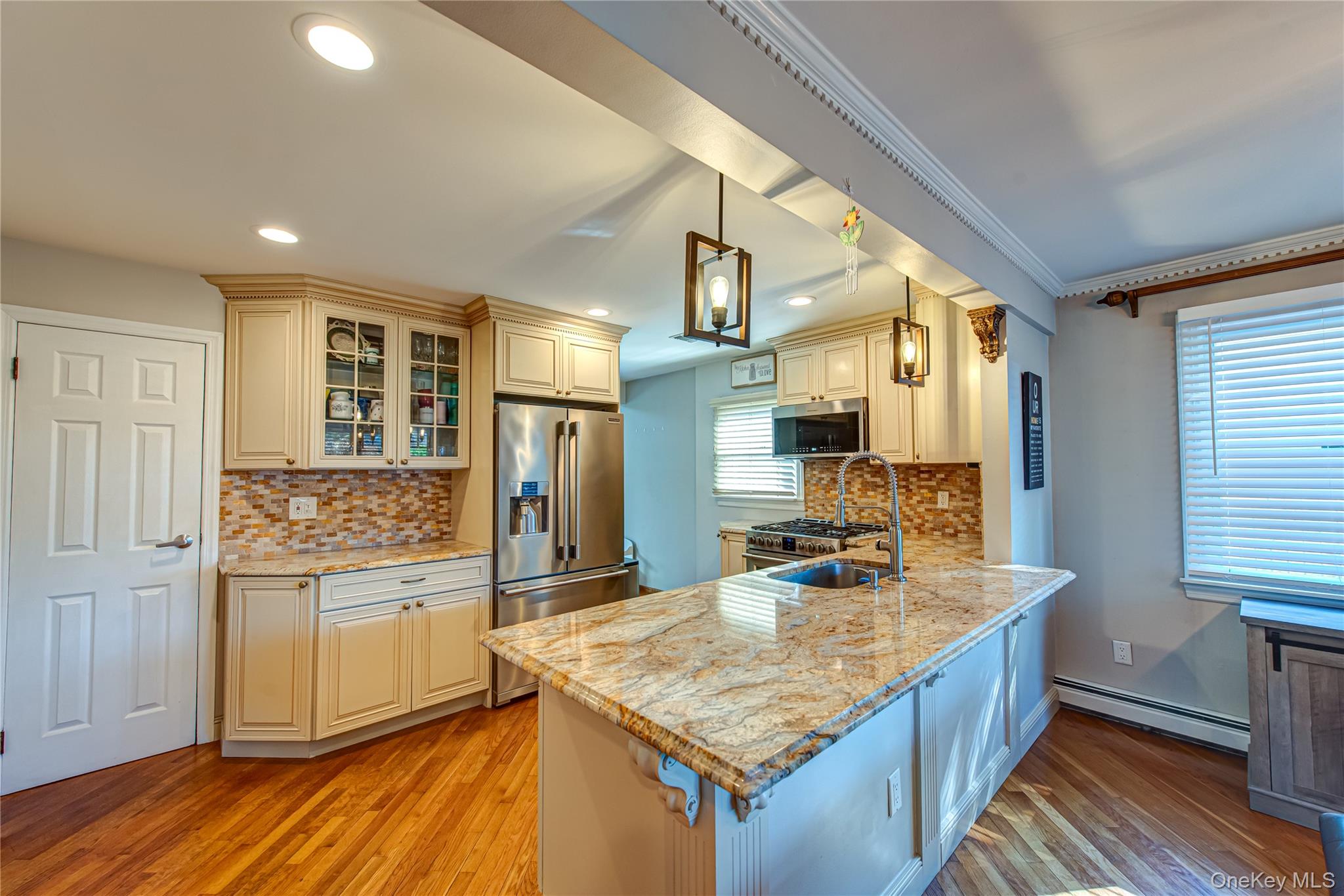 9 Donna Place, East Islip, NY 11730