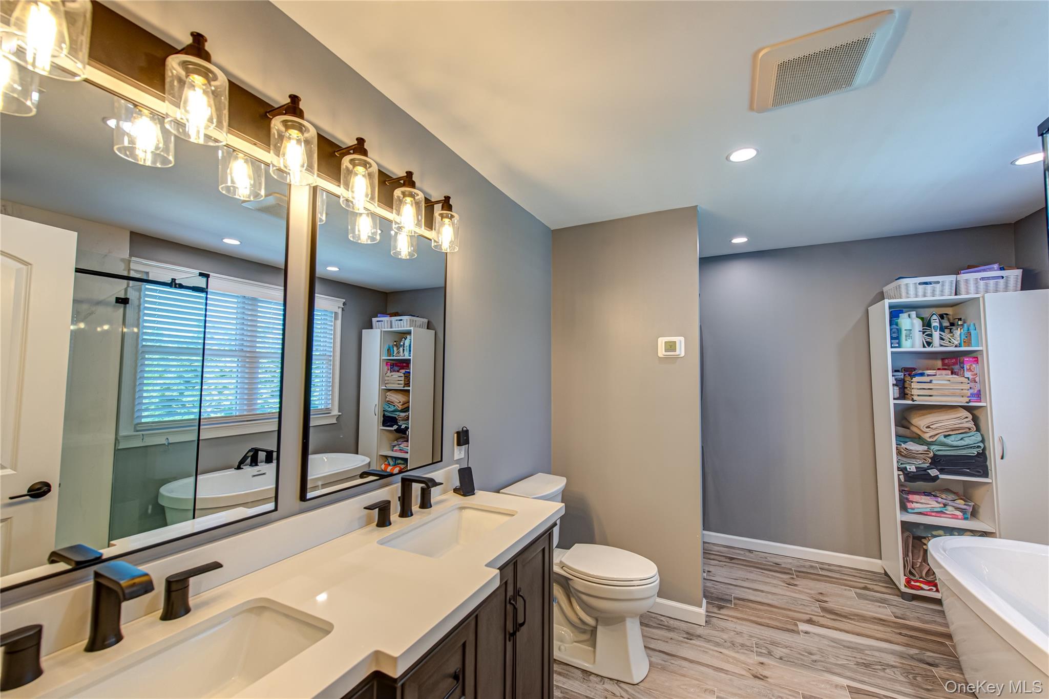 9 Donna Place, East Islip, NY 11730