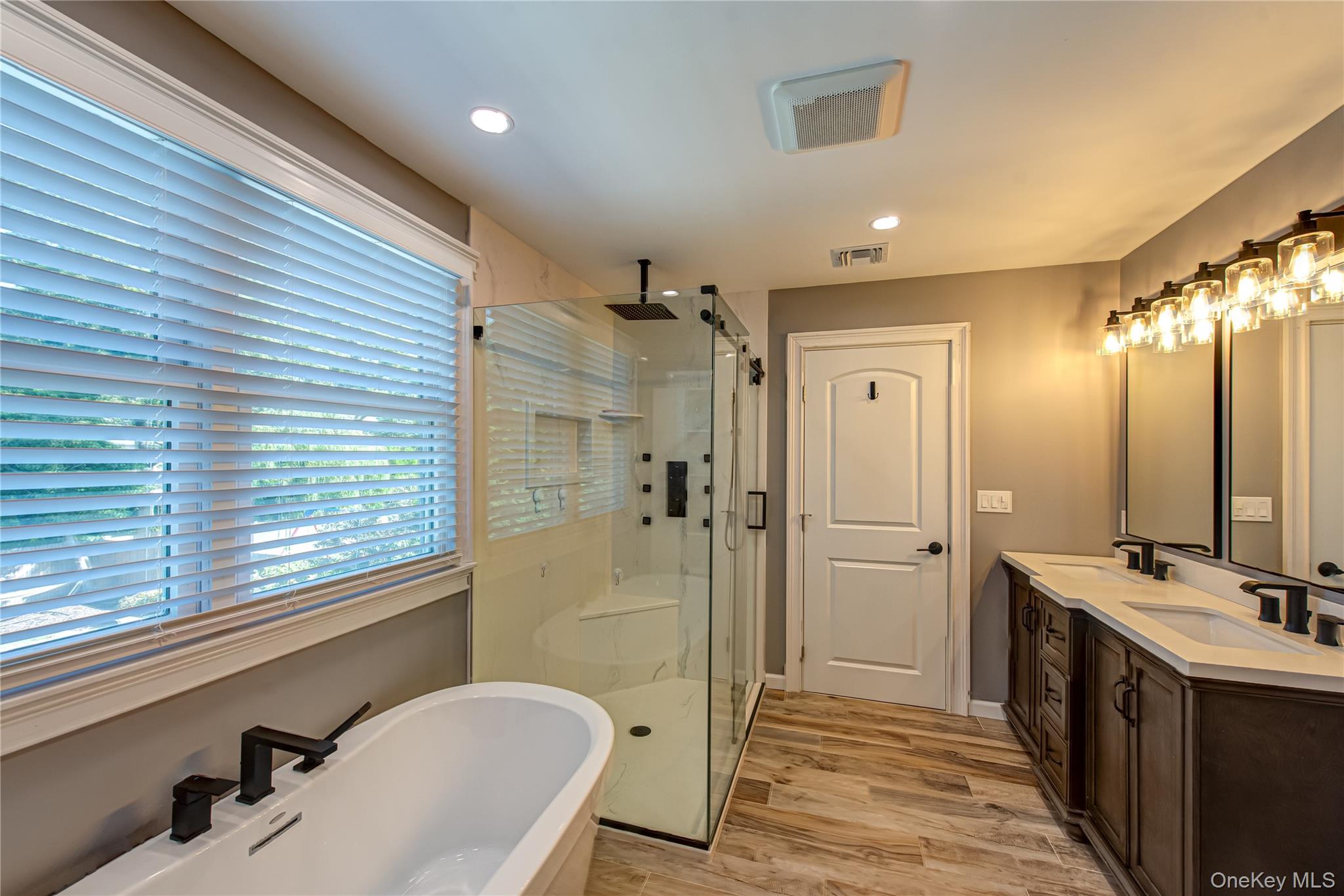 9 Donna Place, East Islip, NY 11730