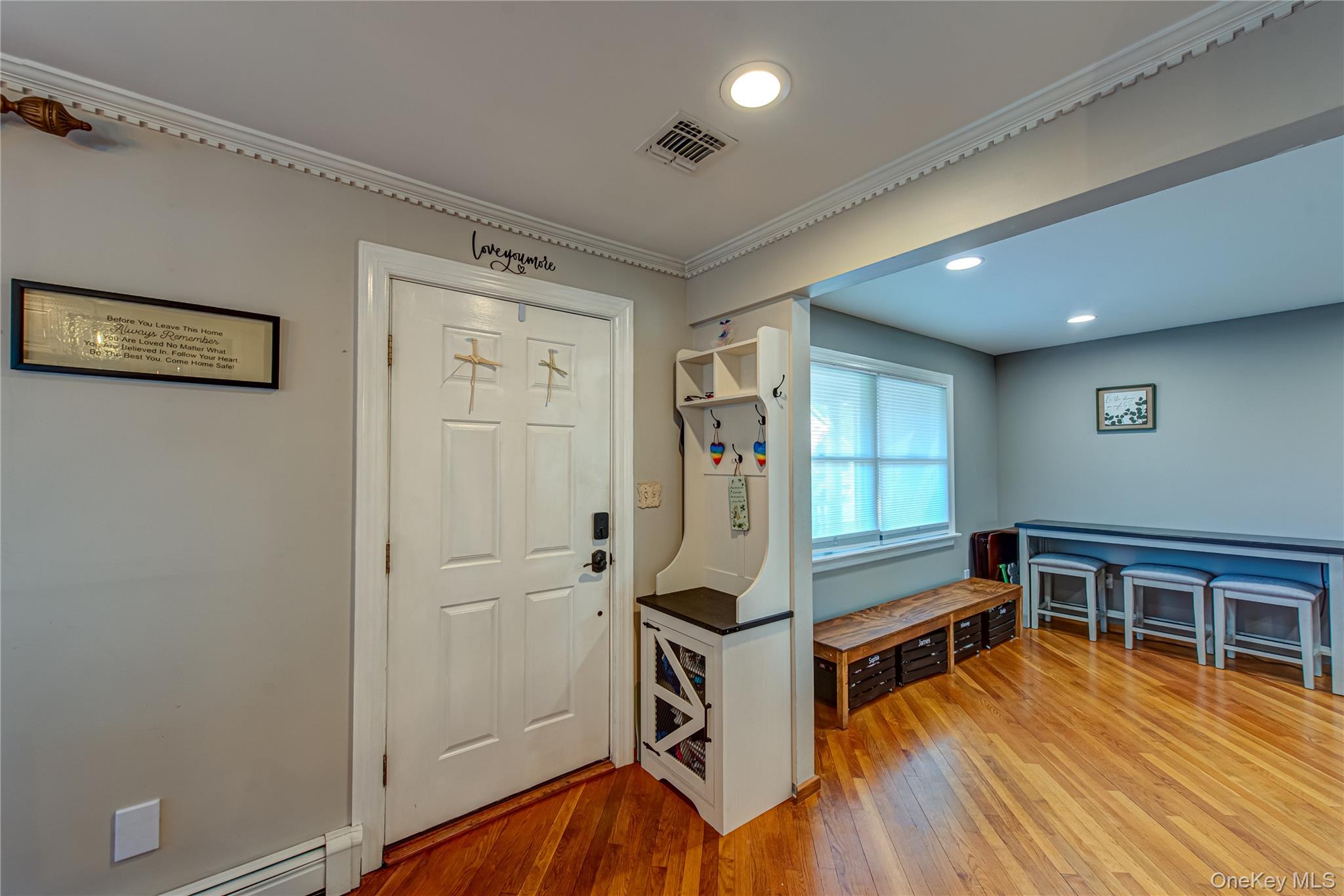 9 Donna Place, East Islip, NY 11730