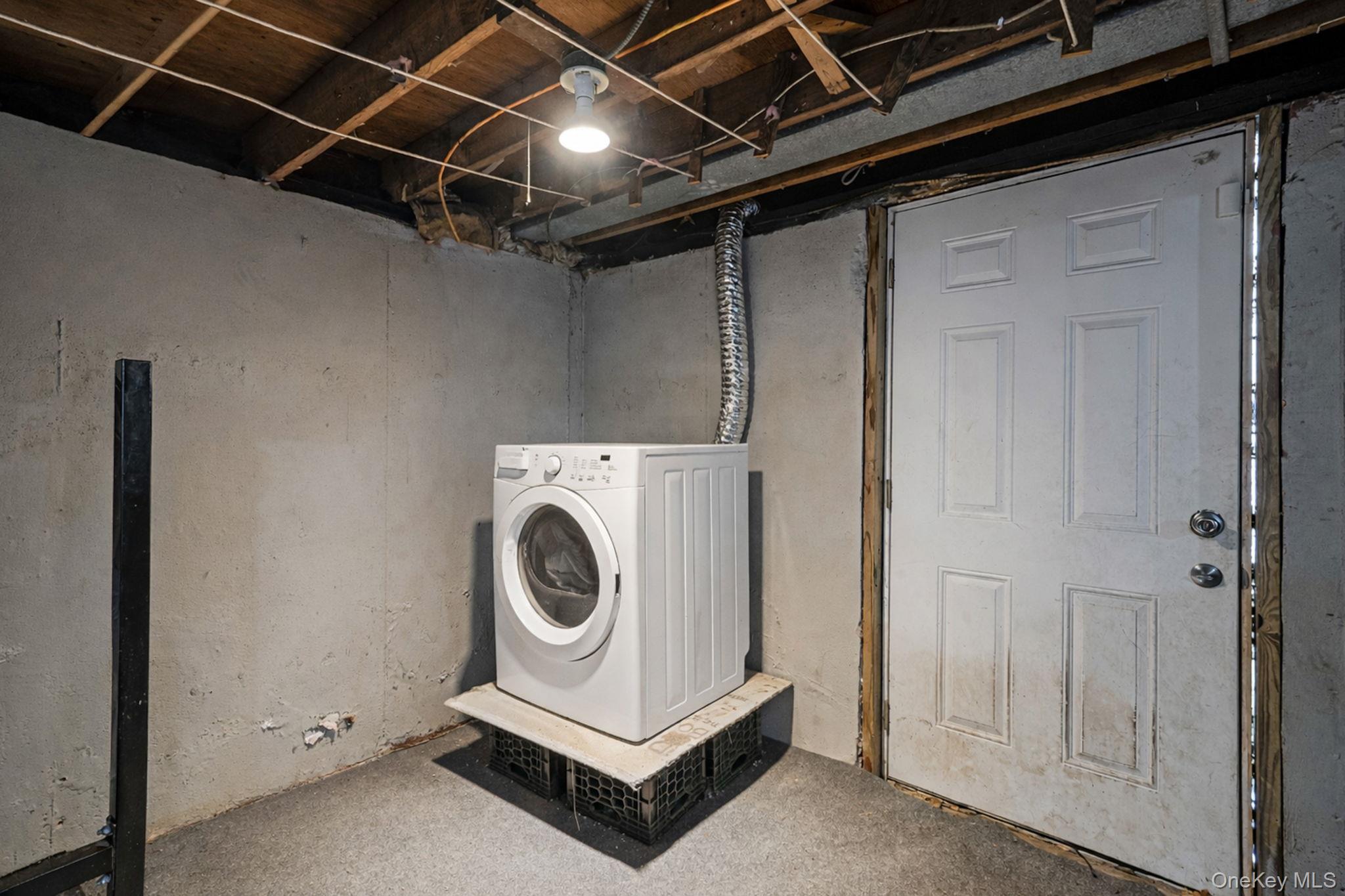 24 Lantern Street, Huntington, NY 11743