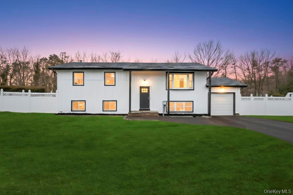 191 Ridge Road, Wheatley Heights, NY 11798