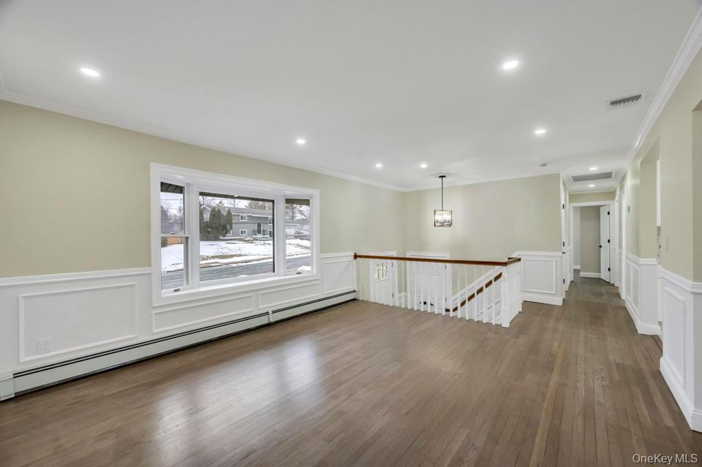 191 Ridge Road, Wheatley Heights, NY 11798