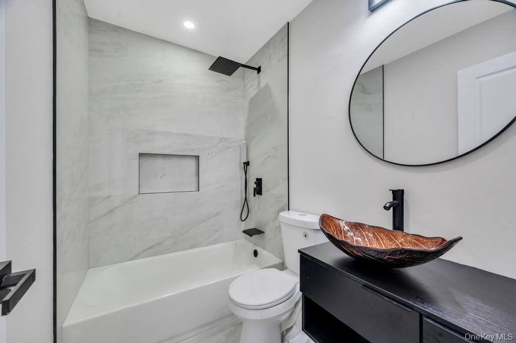 191 Ridge Road, Wheatley Heights, NY 11798