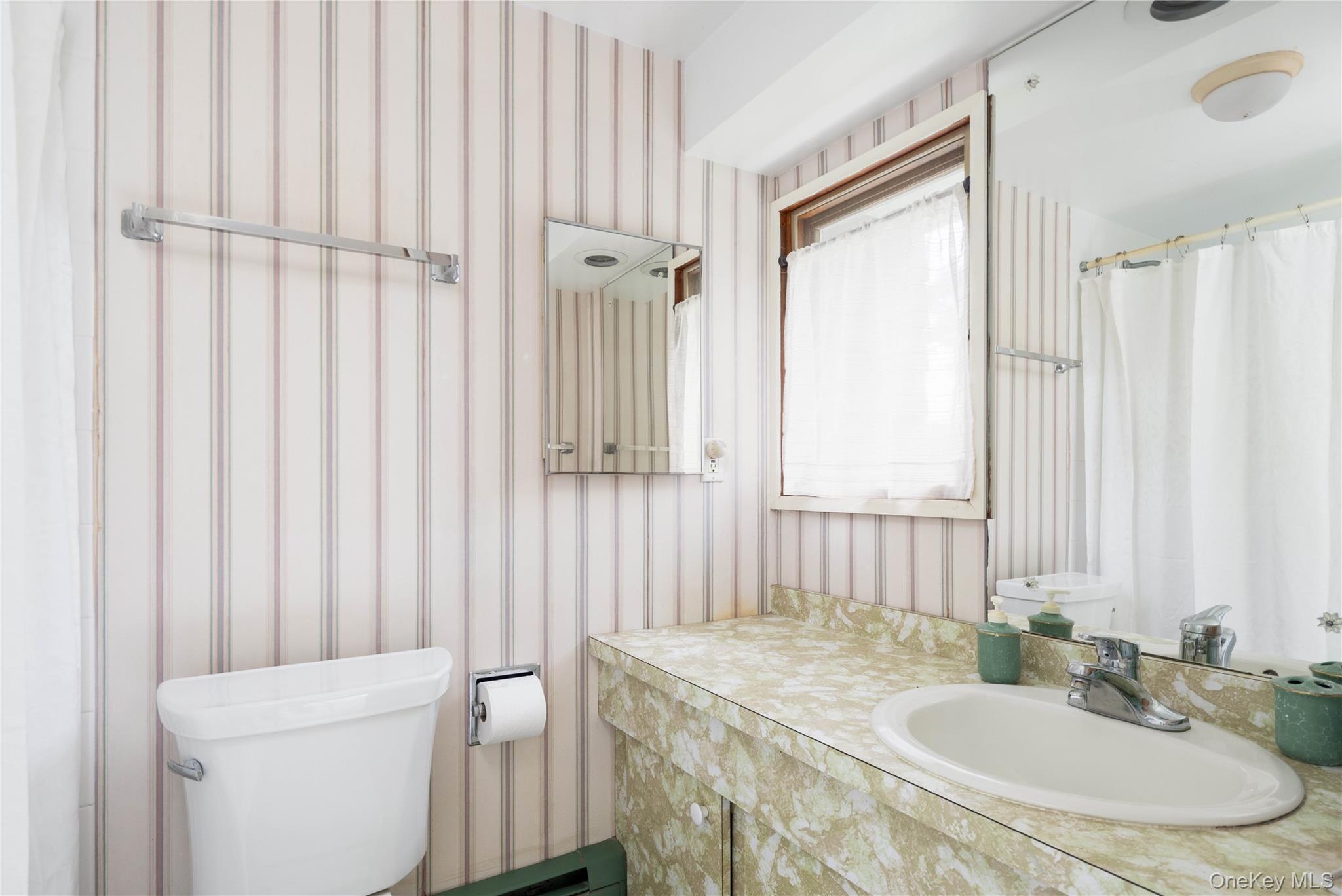 6 Bay View Drive, Hampton Bays, NY 11946