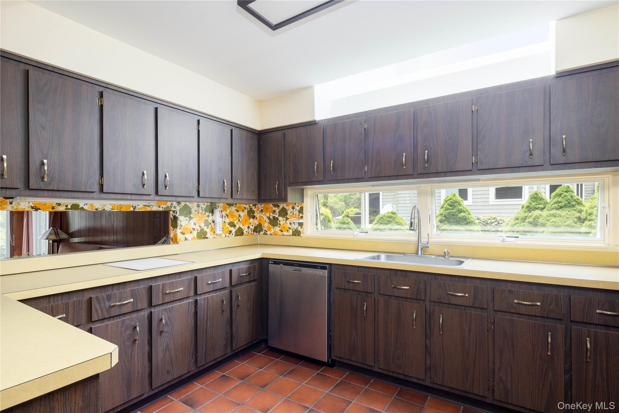 6 Bay View Drive, Hampton Bays, NY 11946