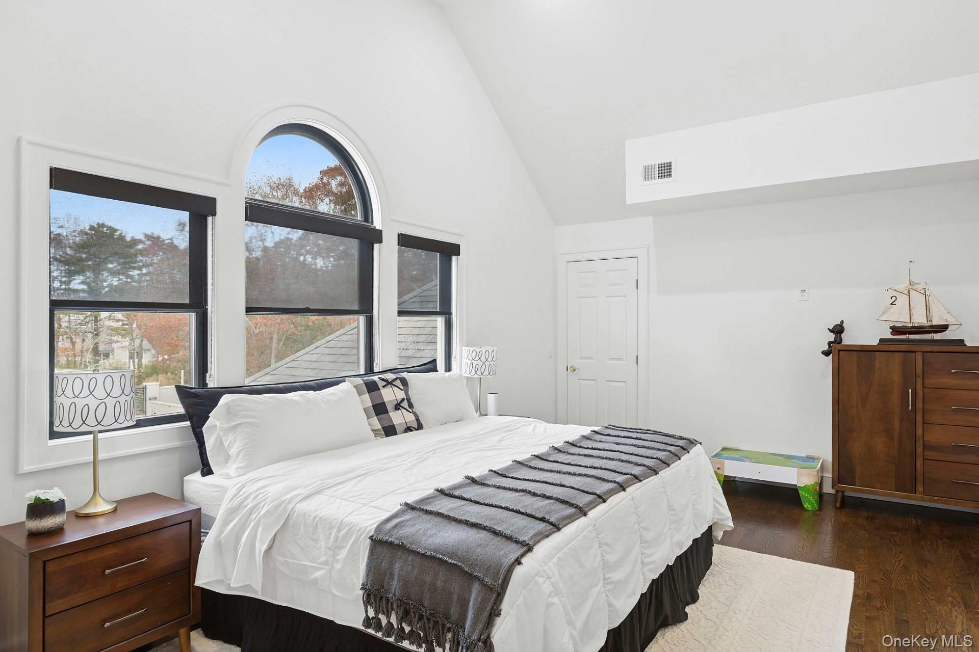 11 Pepi Court, Hampton Bays, NY 11946