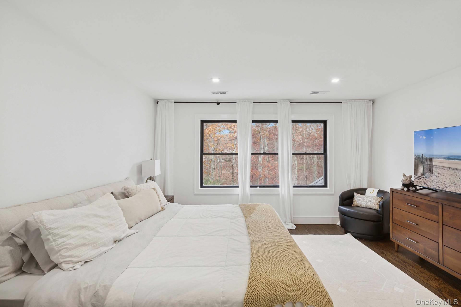 11 Pepi Court, Hampton Bays, NY 11946