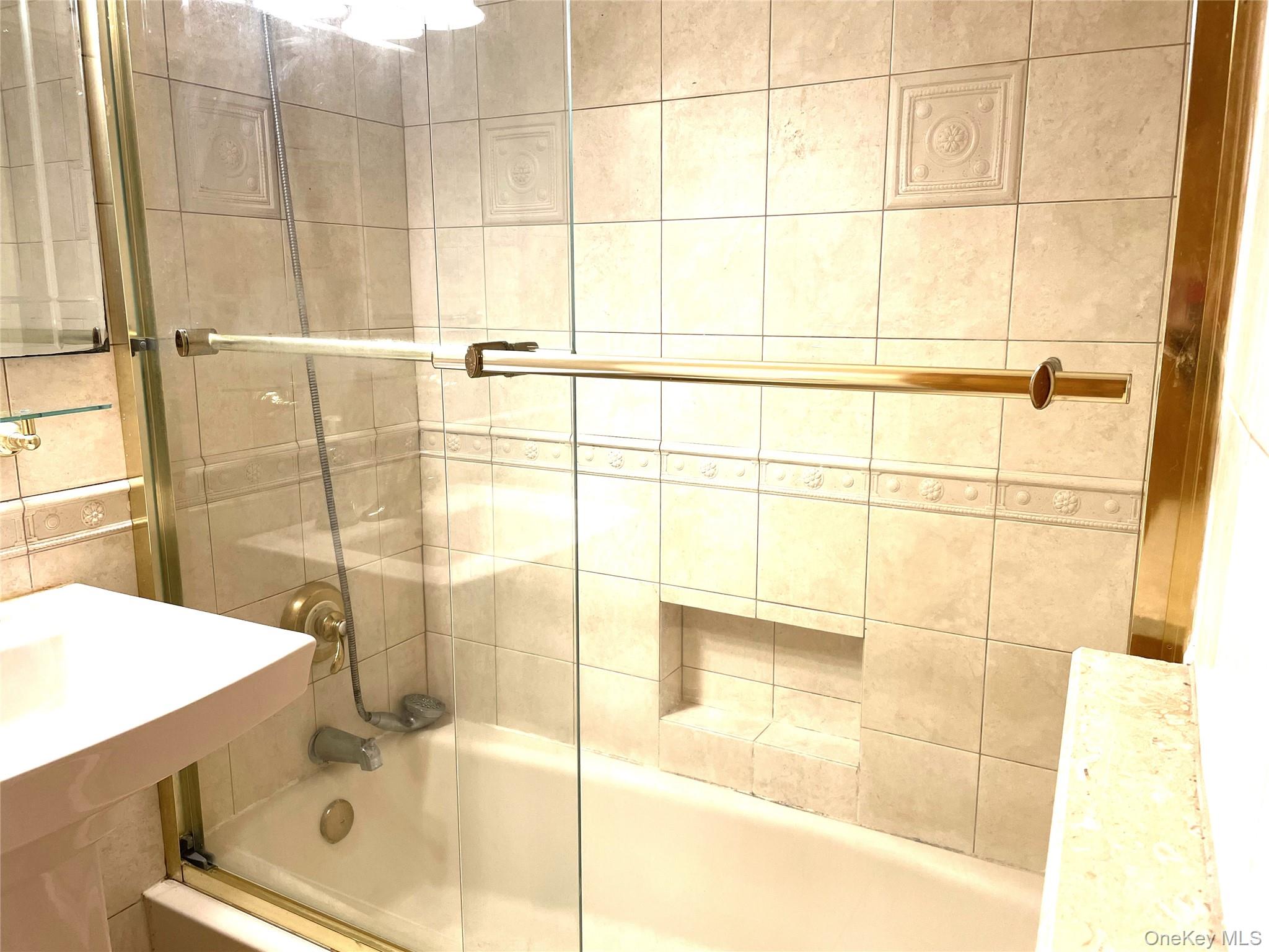 110-45 Queens BLvd # 215, Forest Hills, NY 11375