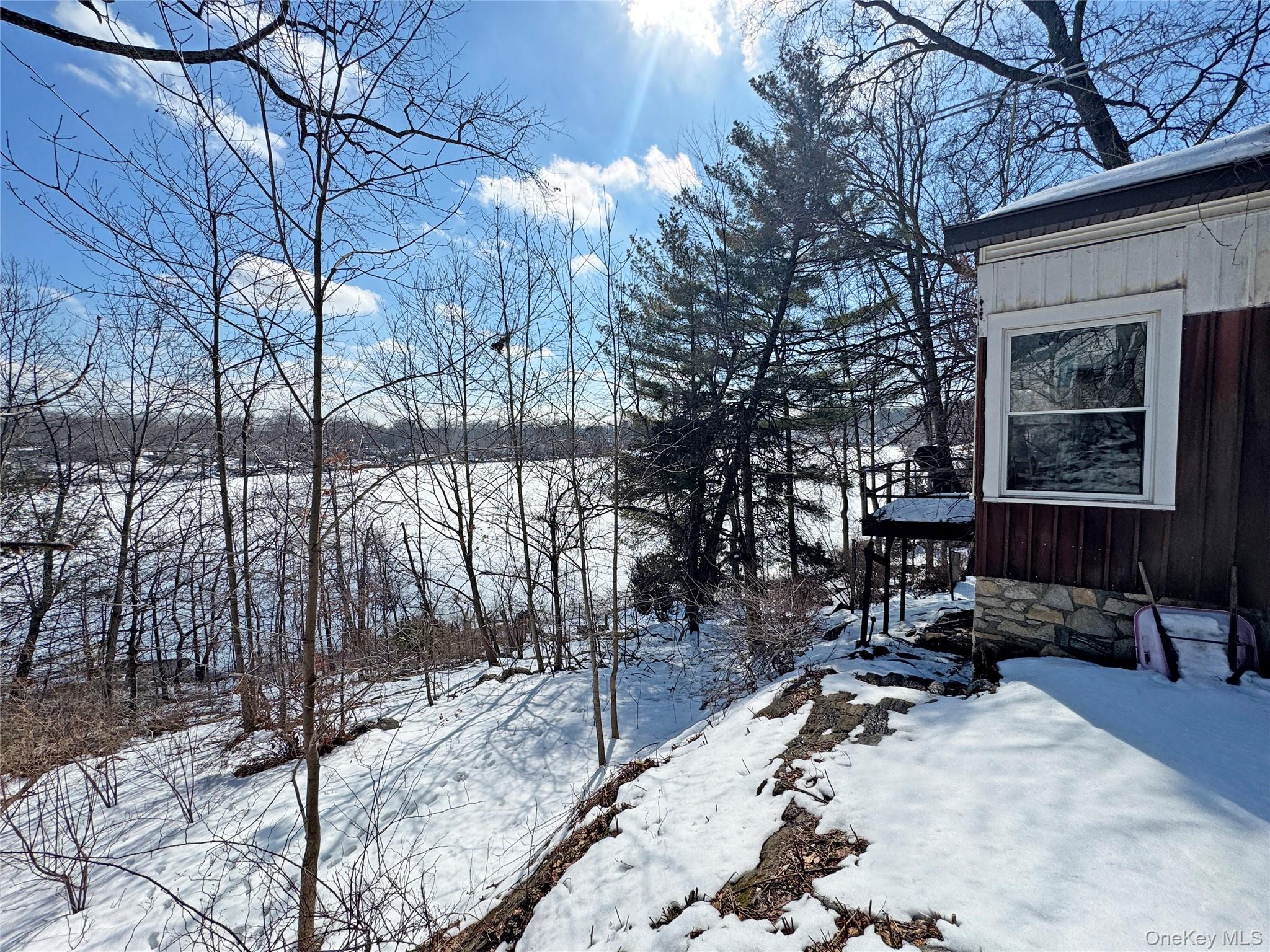 315 Lake Drive, Lake Peekskill, NY 10537