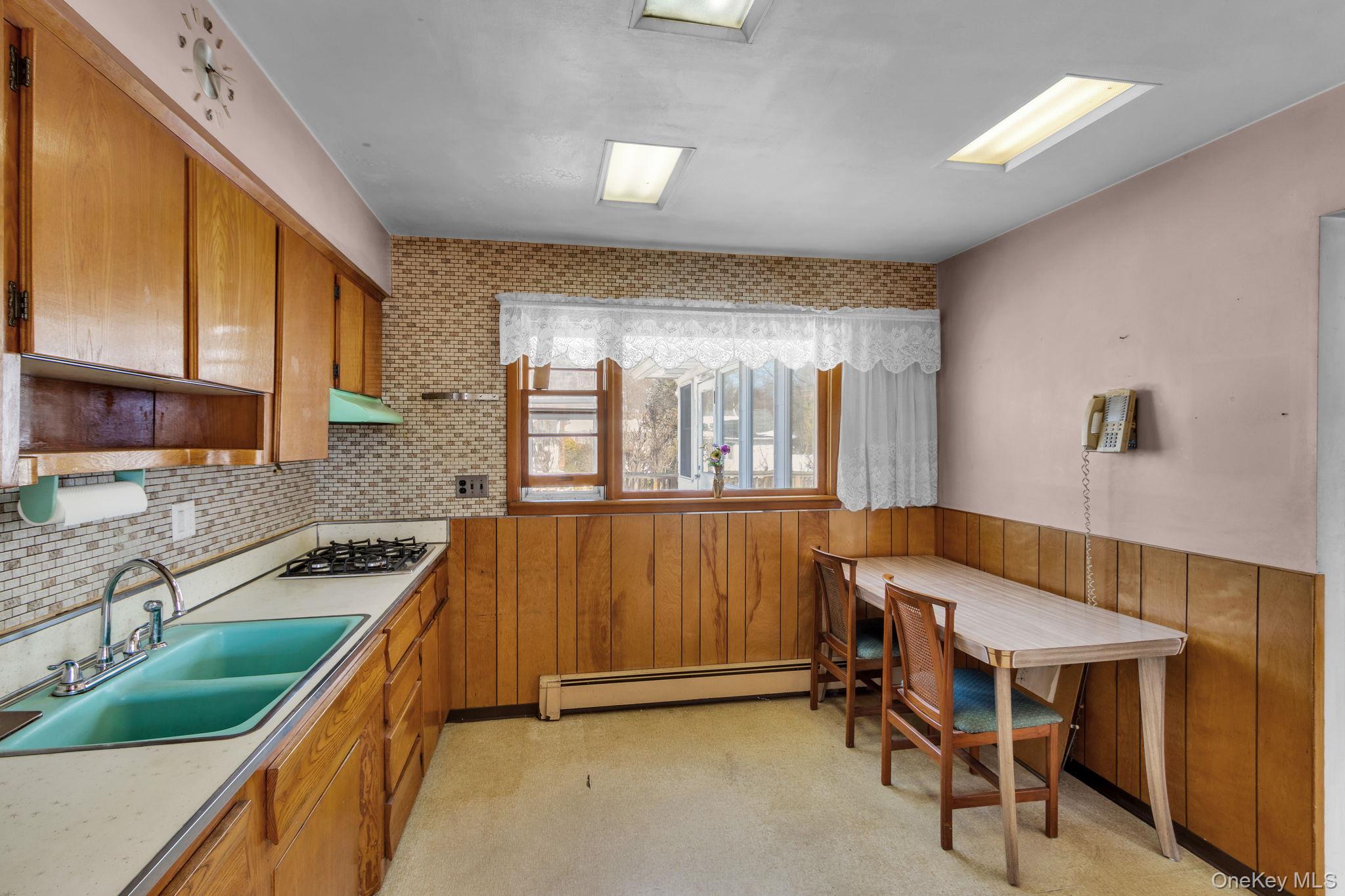 7 Lake Drive, Sparkill, NY 10976