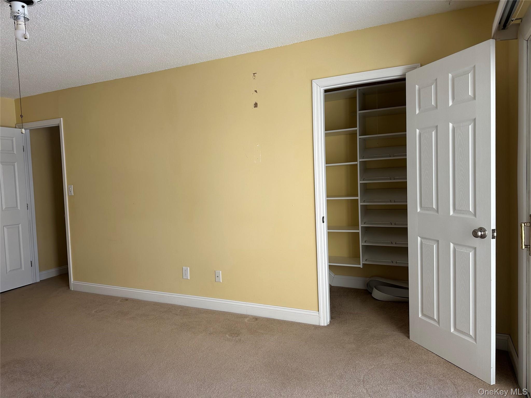 223 Springmeadow Drive # E, Holbrook, NY 11741