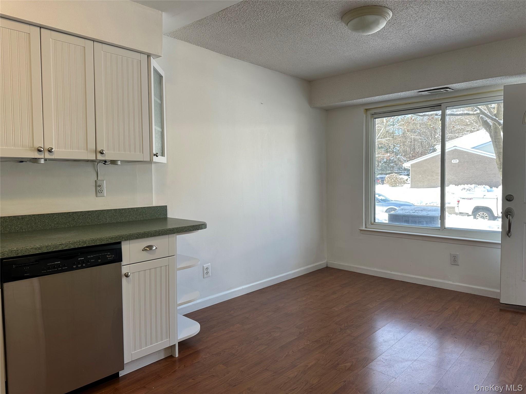 223 Springmeadow Drive # E, Holbrook, NY 11741