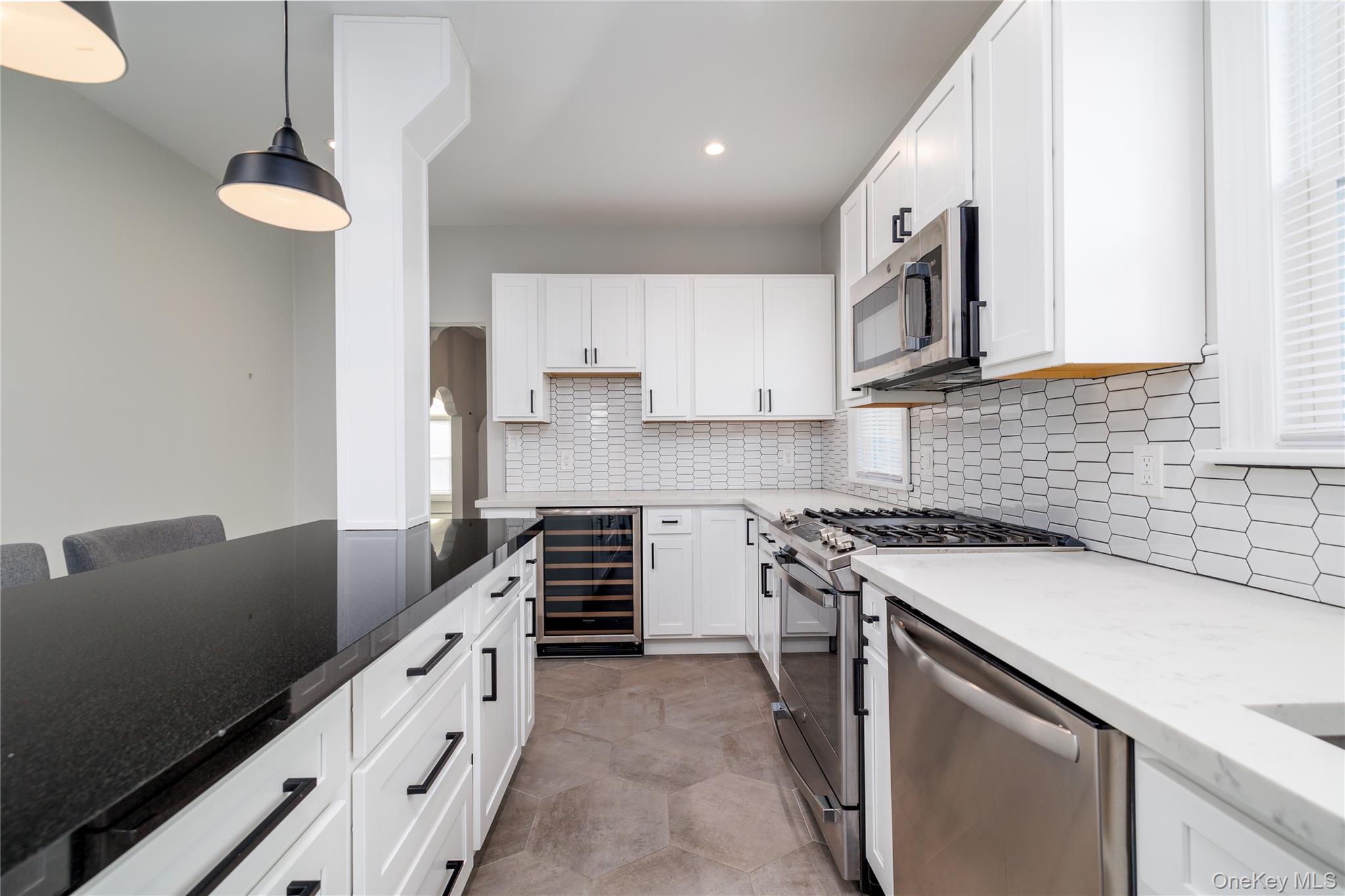 41 W Penn Street # Main F, Long Beach, NY 11561