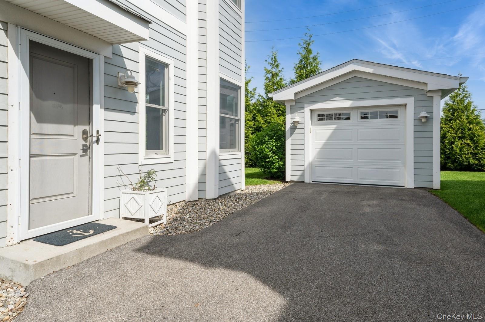 13 Island Point # 13, Bronx, NY 10464