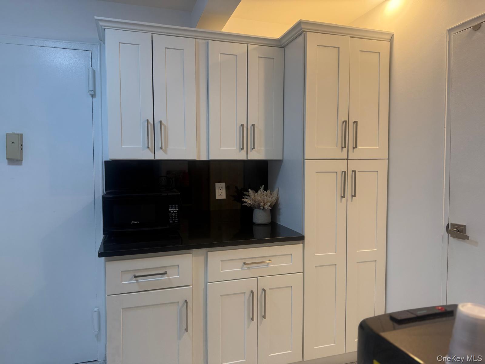 601 Chestnut Street # A-21, Cedarhurst, NY 11516