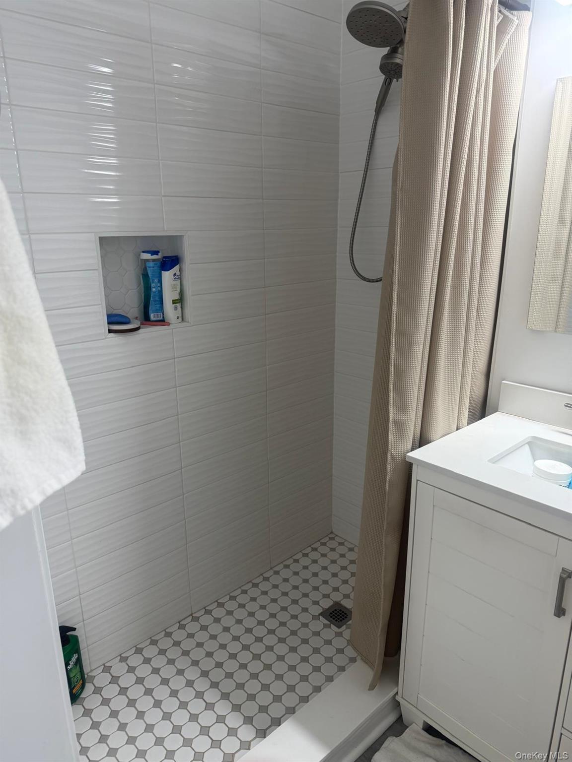 601 Chestnut Street # A-21, Cedarhurst, NY 11516