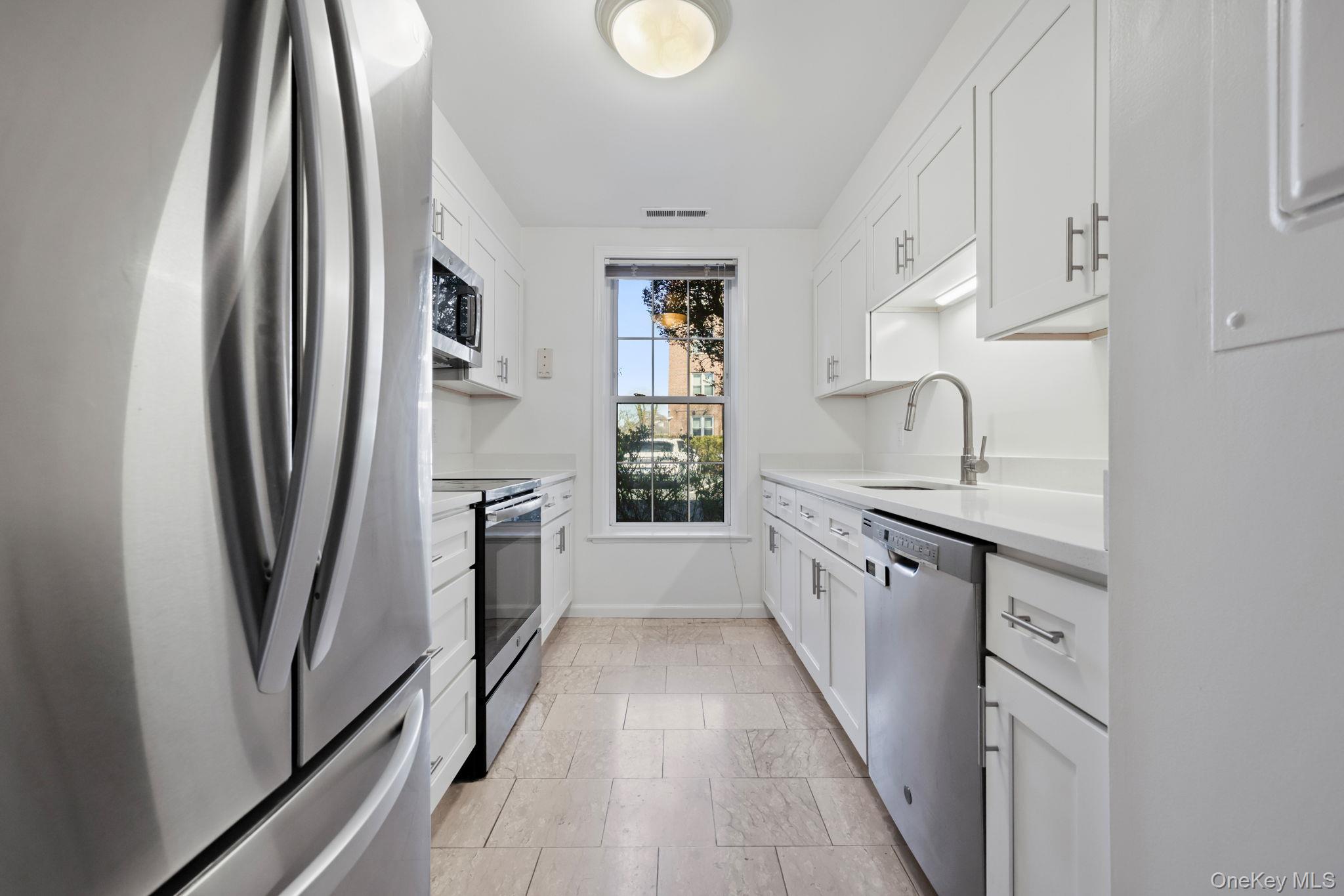 140 Field Point Road # 2, Greenwich, CT 06830