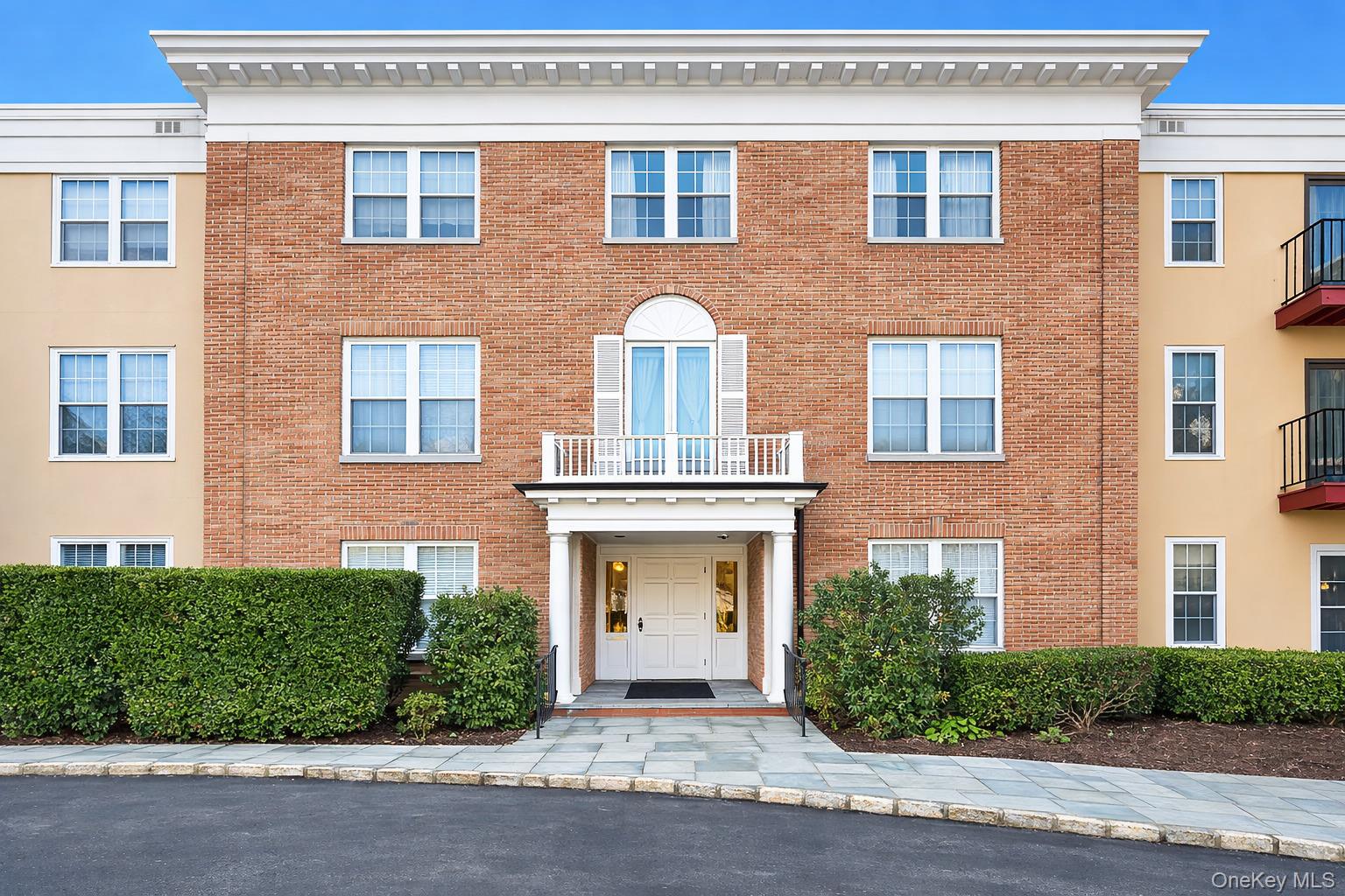140 Field Point Road # 2, Greenwich, CT 06830