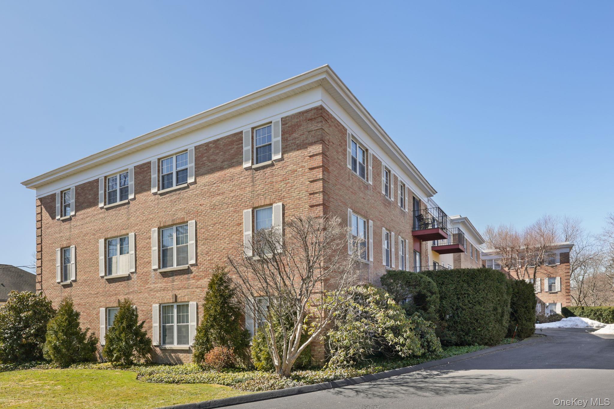140 Field Point Road # 2, Greenwich, CT 06830