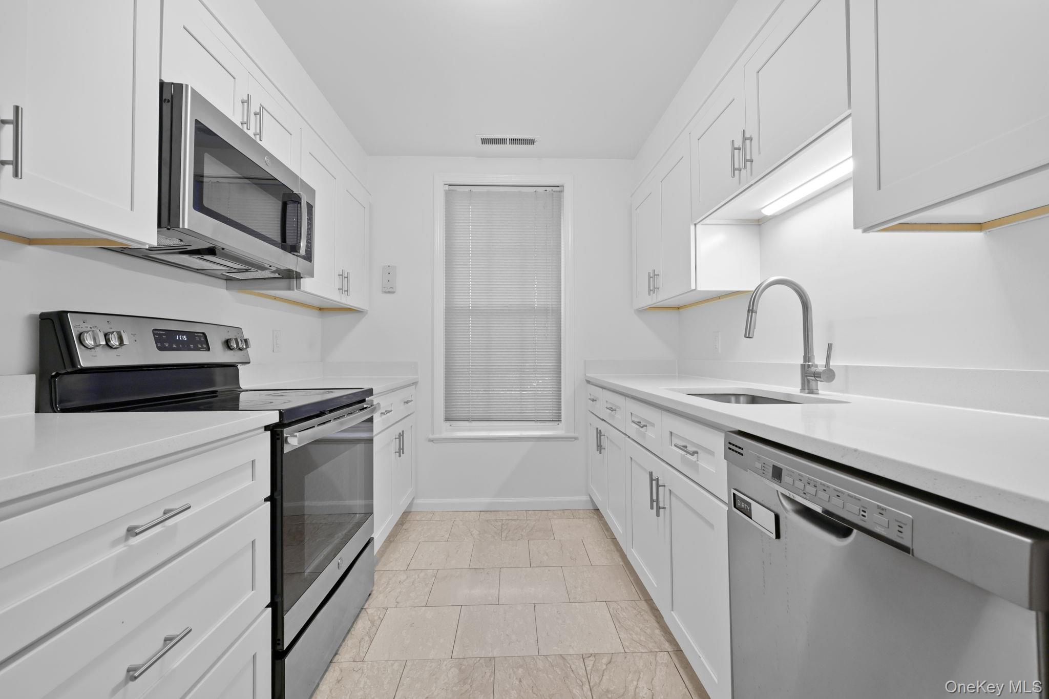 140 Field Point Road # 2, Greenwich, CT 06830