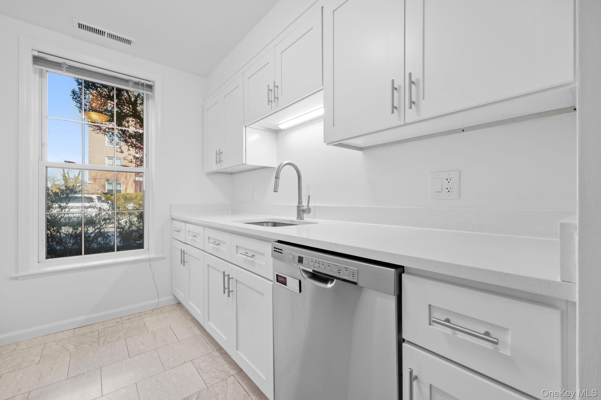 140 Field Point Road # 2, Greenwich, CT 06830