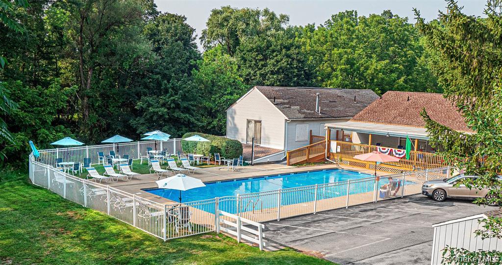 21 Magnolia Lane, Warwick, NY 10990