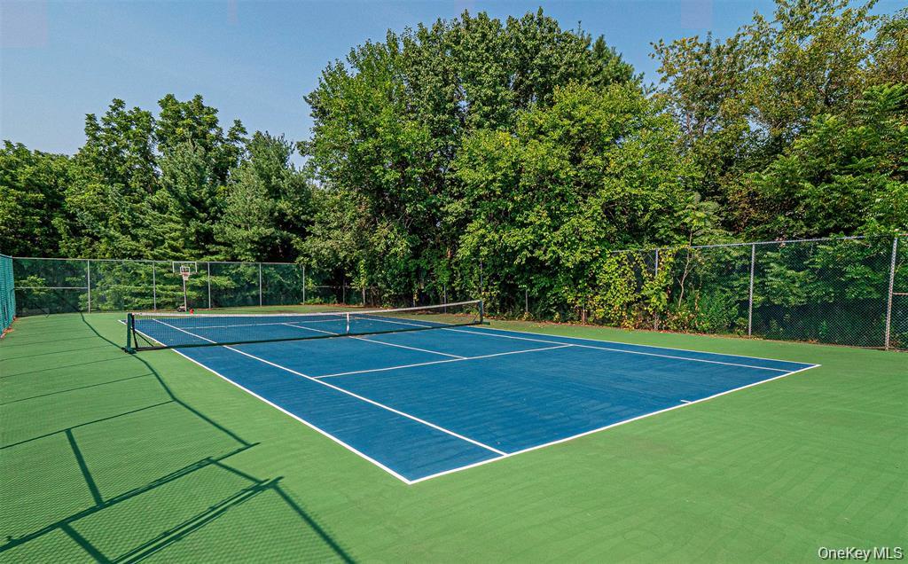 21 Magnolia Lane, Warwick, NY 10990