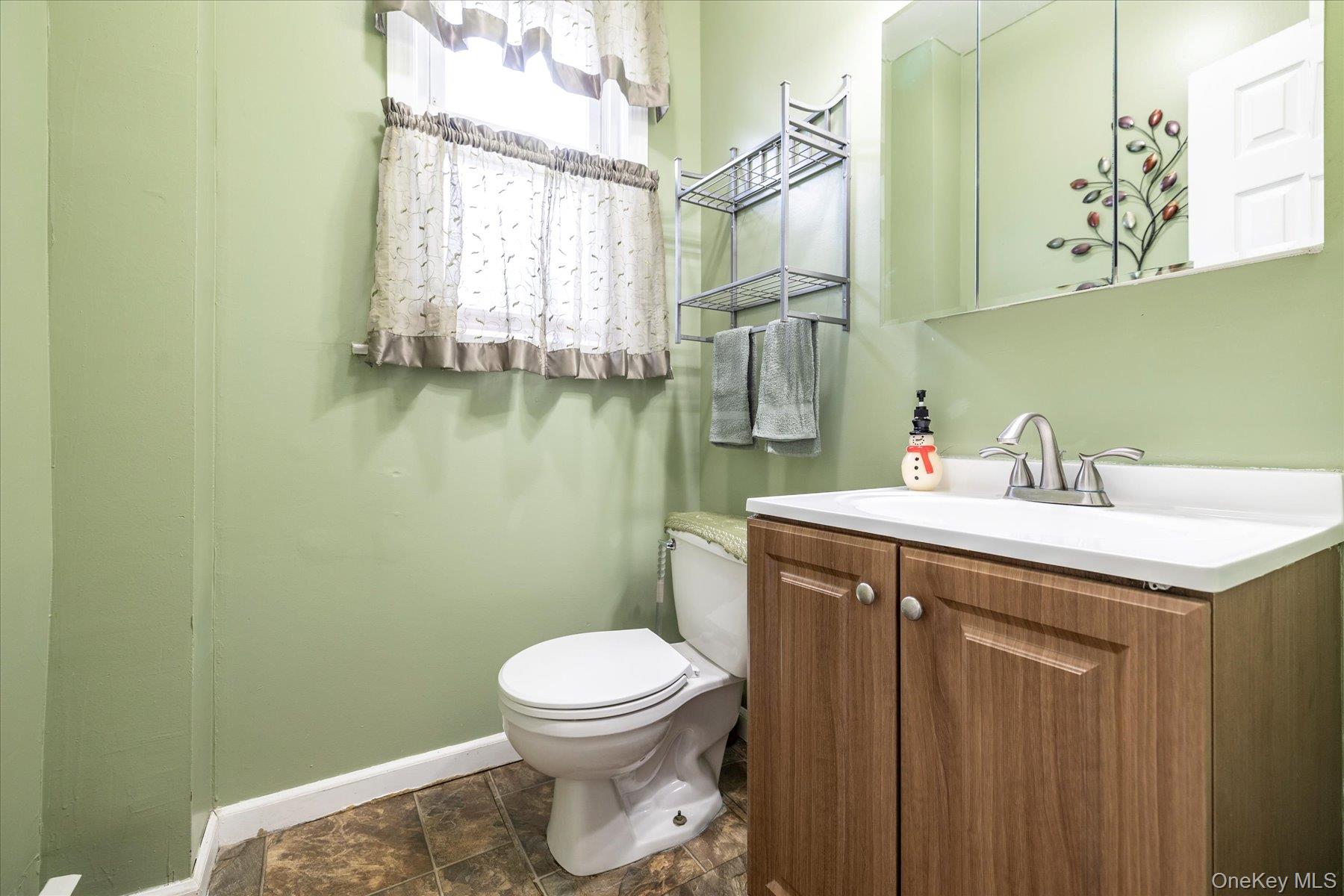 36 Hudson Avenue, Valley Stream, NY 11580