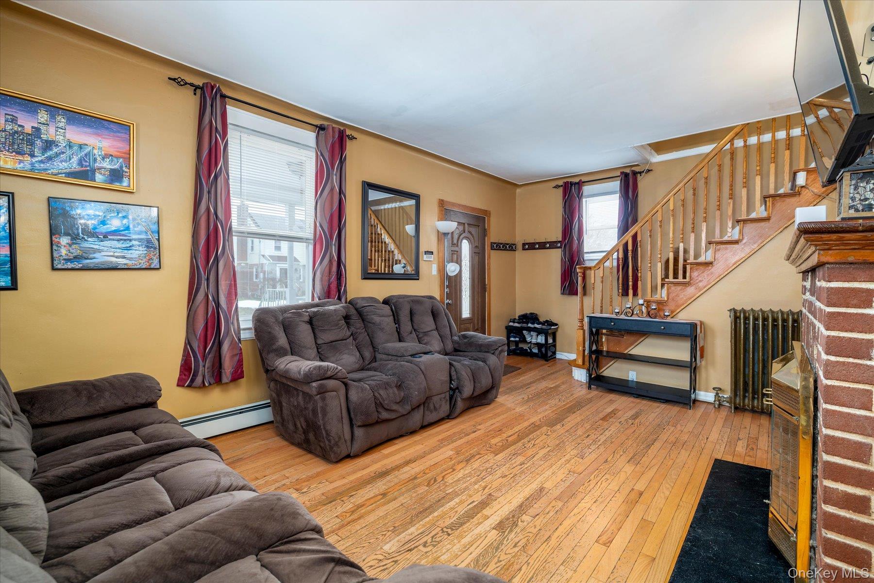 36 Hudson Avenue, Valley Stream, NY 11580