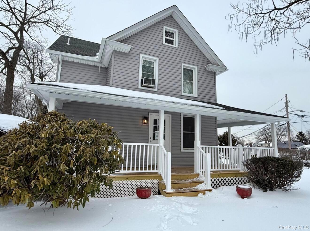 45 Garfield Street, Bay Shore, NY 11706