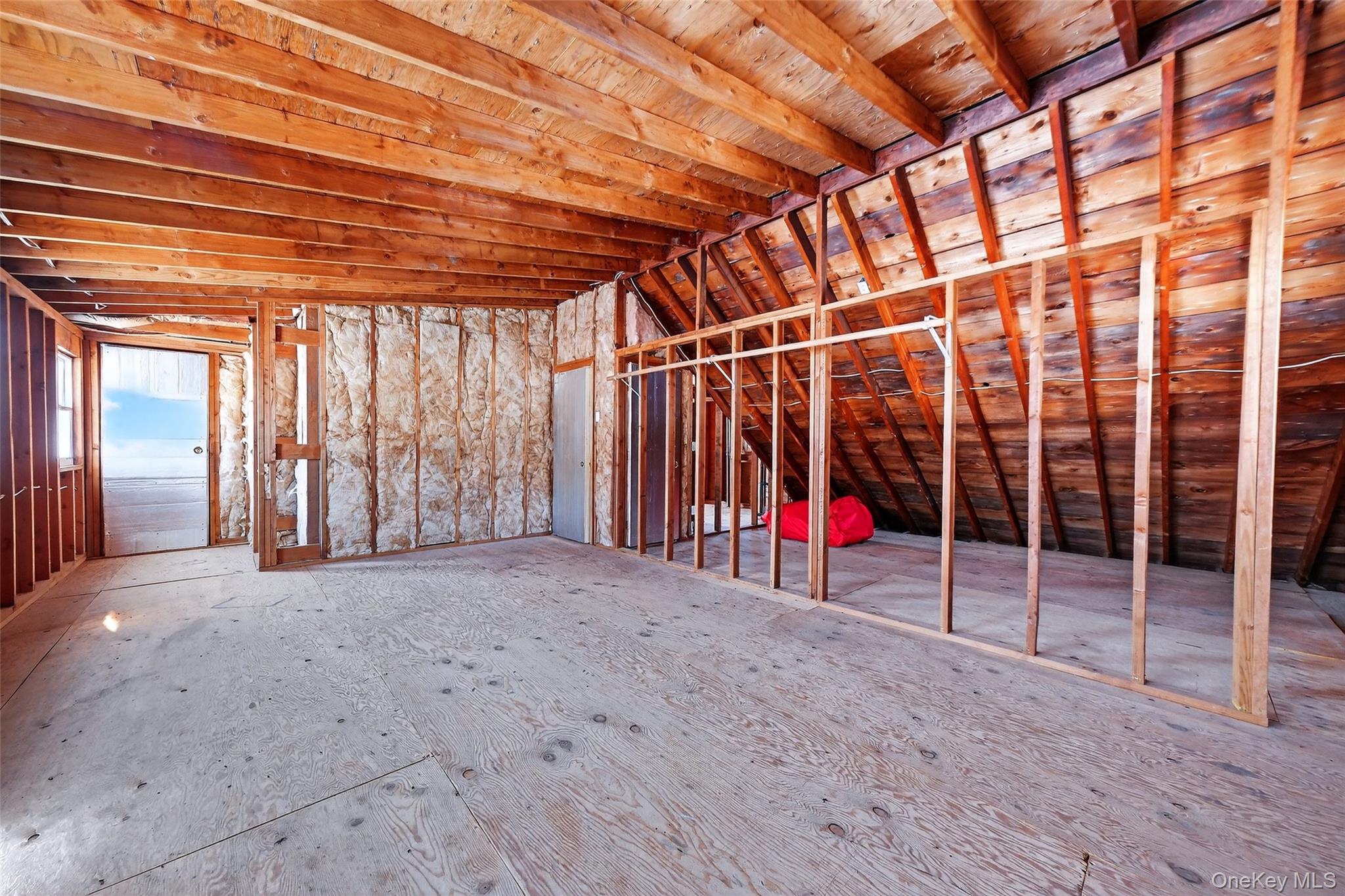 15 Laffin Lane, Poughkeepsie, NY 12603