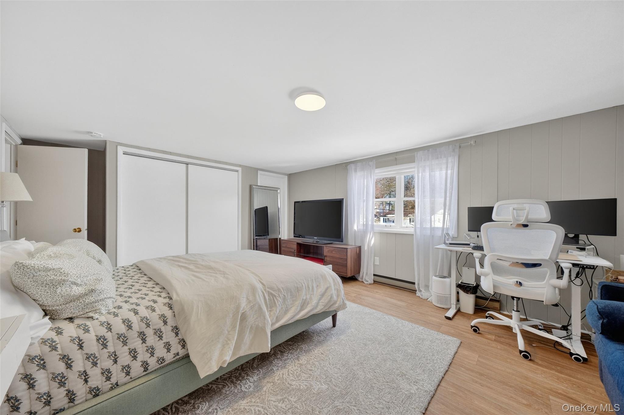 15 Laffin Lane, Poughkeepsie, NY 12603